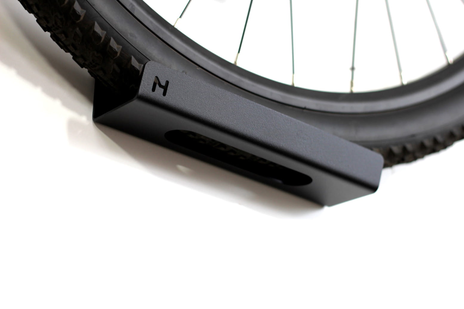 wall_mounted_bike_holder_malta